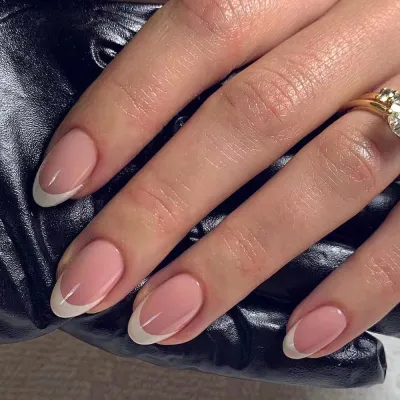 Classic White-Edged French Press On Nails