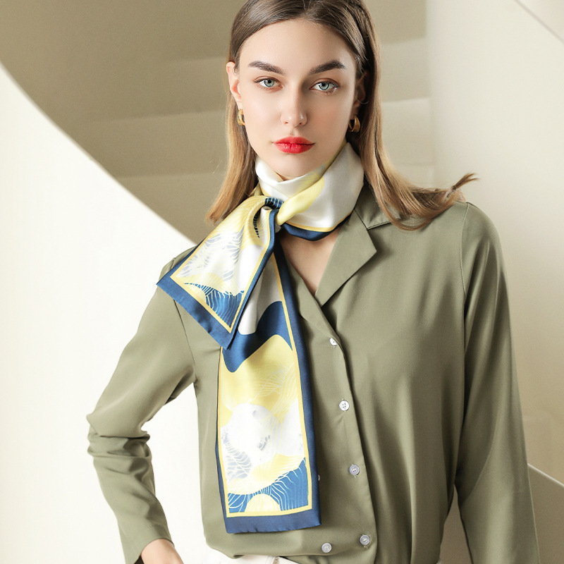 正規品・送料込み◆JILLSTUART◆Color Block Silk Scarf Chanel Jeweled Globe Print 34