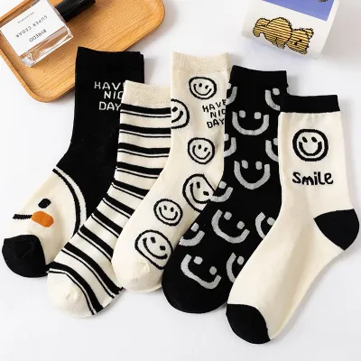 Women Fashion Cute Smiley Letters Cotton Socks