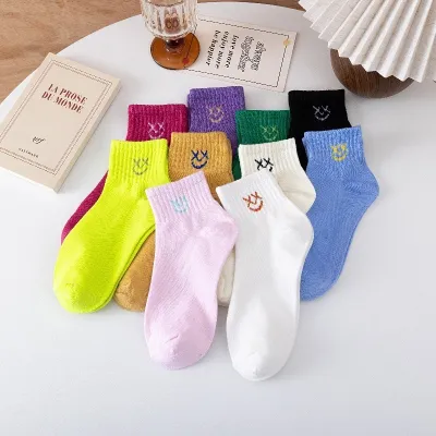 Women Simple Casual Multicolor Smiley Socks
